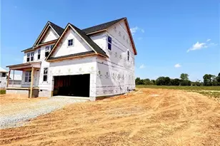 410 Maverick Ln, Dunn, NC 28334 - Photo 2