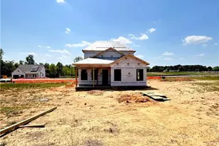 436 Maverick Ln, Dunn, NC 28334 - Photo 4