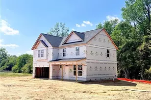 219 Maverick Ln, Dunn, NC 28334 - Photo 2