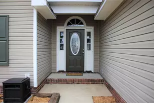 106 Sweet Bay Ct, Raeford, NC 28376 - Photo 2