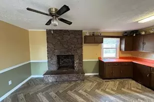 3718 Pioneer Dr, Hope Mills, NC 28348 - Photo 4