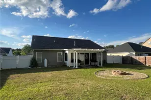 156 Crestwood Ln, Raeford, NC 28376 - Photo 2