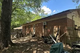 109 W Chestnut St, Maxton, NC 28364 - Photo 38