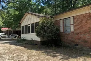 109 W Chestnut St, Maxton, NC 28364 - Photo 2