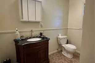 109 W Chestnut St, Maxton, NC 28364 - Photo 18