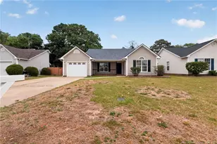 1054 Coalport Rd, Hope Mills, NC 28348 - Photo 2