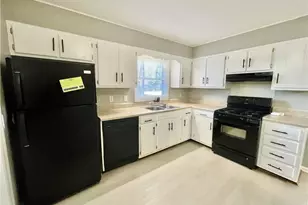 452 Cloverhill Pl, Fayetteville, NC 28311 - Photo 4