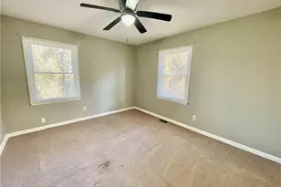 452 Cloverhill Pl, Fayetteville, NC 28311 - Photo 16