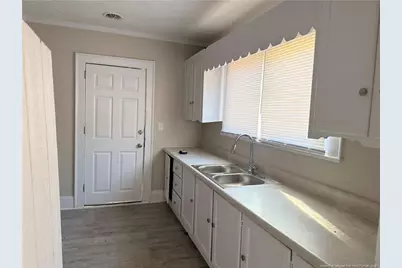 307 Hawthorne Drive, Fayetteville, NC 28301 - Photo 4