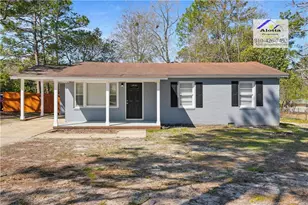 2312 Enloe St, Fayetteville, NC 28306 - Photo 2