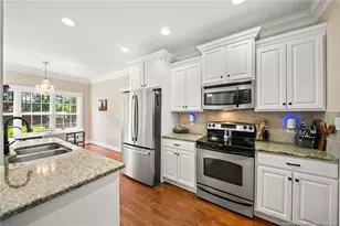 2404 Thorngrove Ct, Fayetteville, NC 28303 - Photo 10