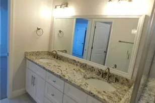 469 E Poplar St, Bladenboro, NC 28320 - Photo 14