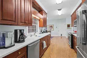 1004 Wentworth Ct, Sanford, NC 27330 - Photo 12