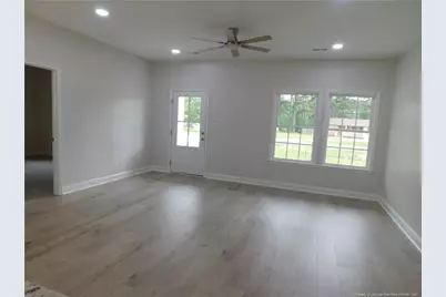 605 5th Street, Bladenboro, NC 28320 - Photo 4
