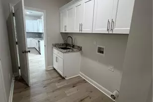 605 5th St, Bladenboro, NC 28320 - Photo 12