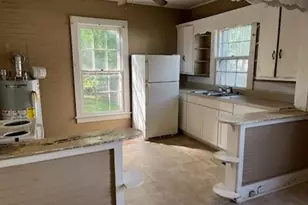 404 McGwigan St, Enfield, NC 27823 - Photo 14