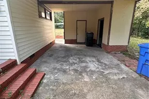 1921 Manteo St, Fayetteville, NC 28303 - Photo 2