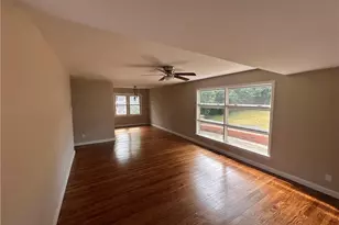 1921 Manteo St, Fayetteville, NC 28303 - Photo 4