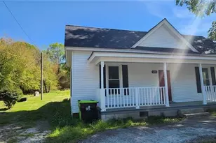 233 W Barbee St, Zebulon, NC 27597 - Photo 2