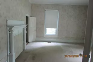 215 E Maple St, Mount Olive, NC 28365 - Photo 6