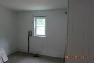 215 E Maple St, Mount Olive, NC 28365 - Photo 14