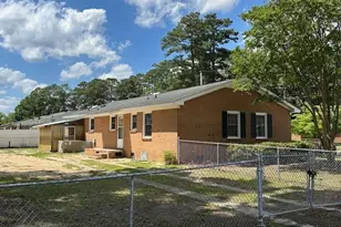 1412 McArthur St, Lumberton, NC 28358 - Photo 6