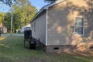 316 Edens Ave, Lumberton, NC 28358 - Photo 4