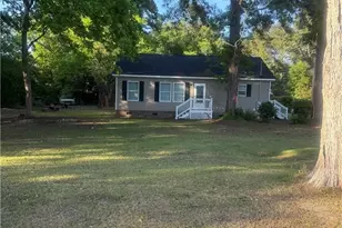 316 Edens Ave, Lumberton, NC 28358 - Photo 2
