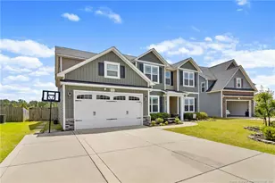 1676 Man-O-War Dr, Hope Mills, NC 28348 - Photo 4