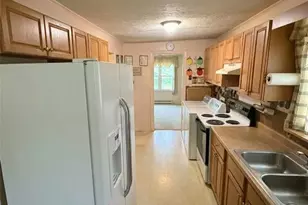 2023 Newark Ave, Fayetteville, NC 28301 - Photo 4