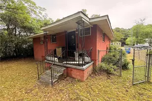 2023 Newark Ave, Fayetteville, NC 28301 - Photo 2