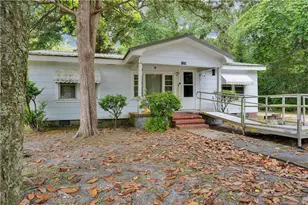 1006 James St, Elizabethtown, NC 28337 - Photo 2