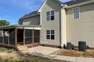 346 Cresthaven Dr, Sanford, NC 27332 - Photo 18