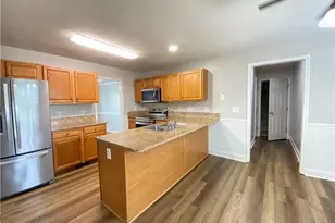 346 Cresthaven Dr, Sanford, NC 27332 - Photo 8