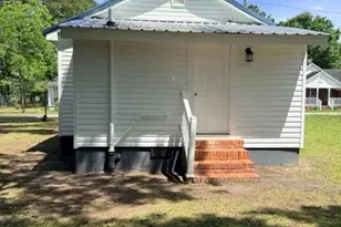 33 State St, Lumberton, NC 28358 - Photo 4