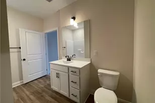 220 Gallery Dr, Spring Lake, NC 28390 - Photo 2