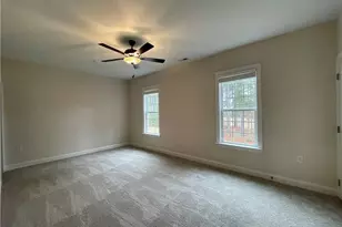 220 Gallery Dr, Spring Lake, NC 28390 - Photo 4