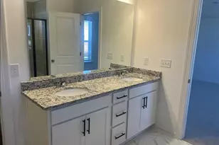 526 Claftin St, Sanford, NC 27330 - Photo 6