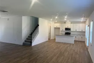 526 Claftin St, Sanford, NC 27330 - Photo 4