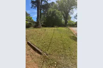 2224 Mirror Lake Dr Drive, Fayetteville, NC 28303 - Photo 2