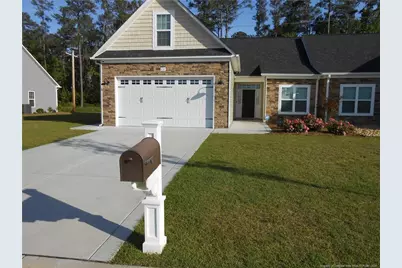 210 Oak Pointe Circle, Lumberton, NC 28358 - Photo 2
