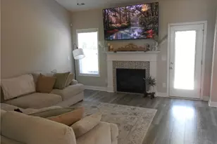 210 Oak Pointe Circle, Lumberton, NC 28358 - Photo 10