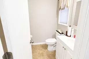 1207 Huntsman Ct, Fayetteville, NC 28303 - Photo 6