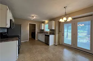 420 Mangum Ct, Fayetteville, NC 28314 - Photo 4