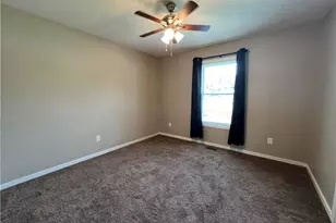 420 Mangum Ct, Fayetteville, NC 28314 - Photo 8