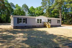 1878 Gumberry Ct, Hope Mills, NC 28348 - Photo 2