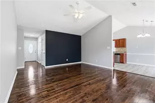 1305 Aultroy Dr, Fayetteville, NC 28306 - Photo 4