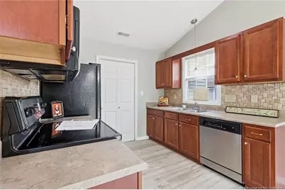 1305 Aultroy Drive, Fayetteville, NC 28306 - Photo 10