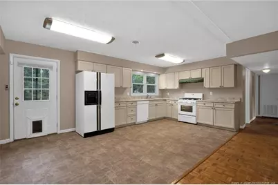 837 Montclair Road, Fayetteville, NC 28314 - Photo 8