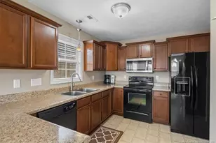 3624 Crosswinds Dr, Hope Mills, NC 28348 - Photo 16